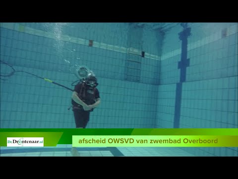 Duikvereniging OWSVD neemt met bijzondere helmduik afscheid van zwembad Overboord