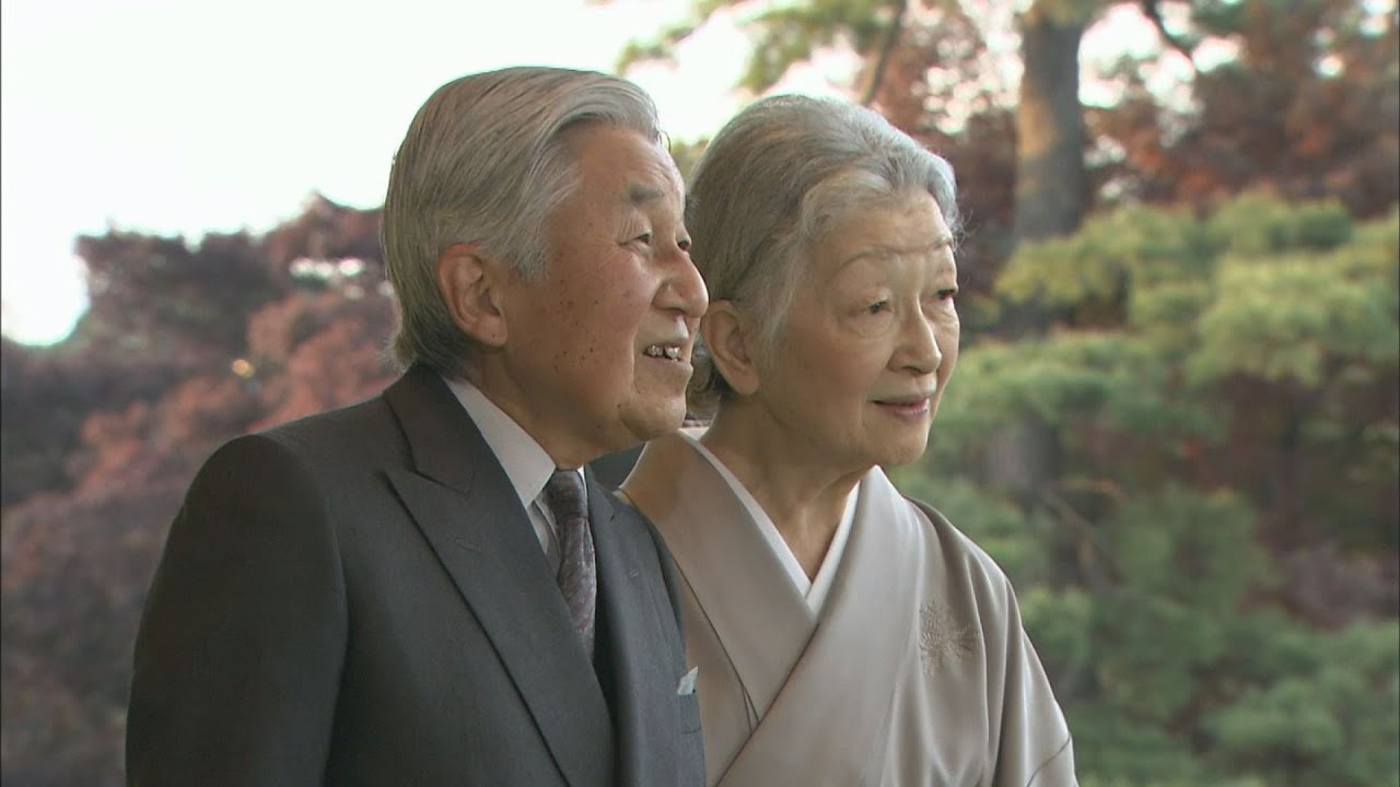 戦争知り、考え深めて」 天皇陛下82歳に - YouTube