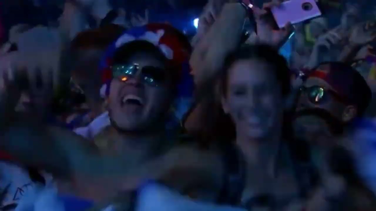 L'Amour Toujours (Remix) - Tomorrowland Video