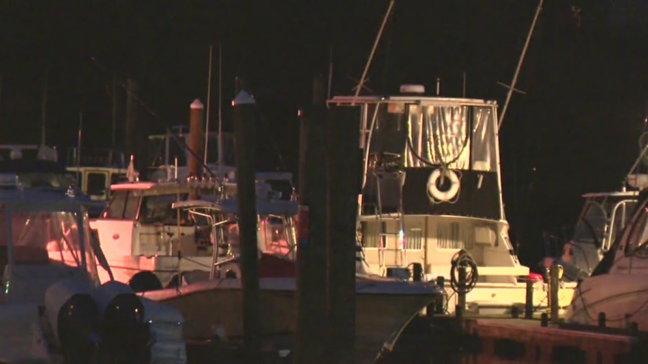 Coast Guard Continues to Search for Missing Boaters - YouTube