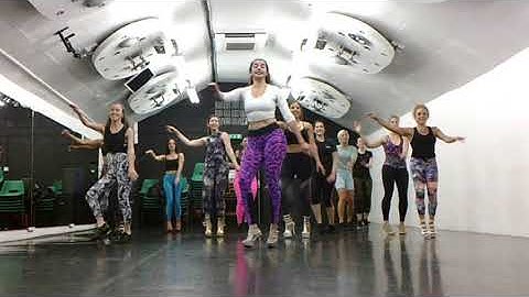 Samba de Rainha Brazilian Samba class_ the one with the Cuíca song