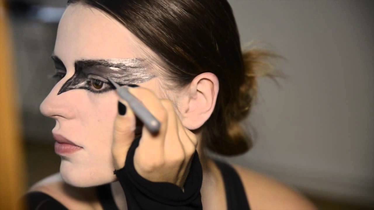 DIY Black Swan Make Up Tutorial For Beginners Express YouTube