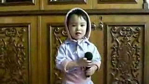 Angelina Ngo 2 tuoi