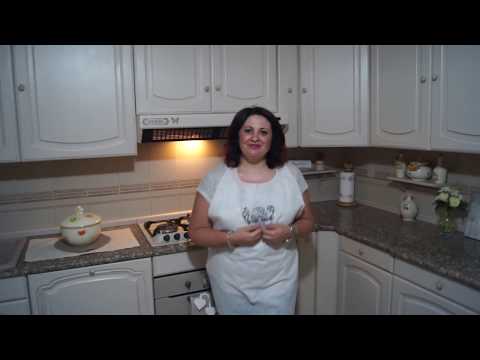 Video: Cucina Verde Oliva (60 Foto): Set Da Cucina Color Oliva All'interno, Design Della Cucina Nei Toni Del Pistacchio In Combinazione Con Il Marrone E Altri Colori