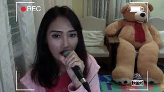 When we were young cover by Singer Julia Noe