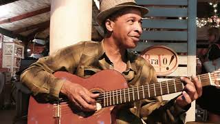 Betty Davis Eyes (song) covered by Naudo