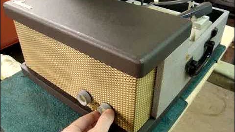 1956 VM Voice of Music 566A Tri-o-Matic Record Player