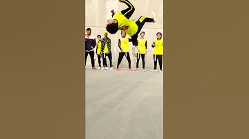 I am back 🔥🤘 #short #flip #parkour #dance