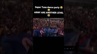 Smart Army🤣 Super tuna dance party on PTD🤣🤣🤣 #bts #btsworld #btsshorts #armyworld