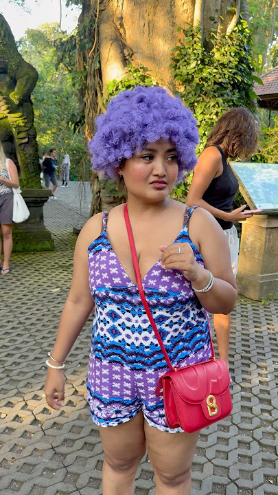 Lina mukherjee di serang monyet