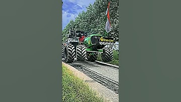 Nishu bhai 💔 Tochan king 👑 Nishu Deshwal john Deere Tractor stunt 🔥#shorts #nishudeshwalstunt