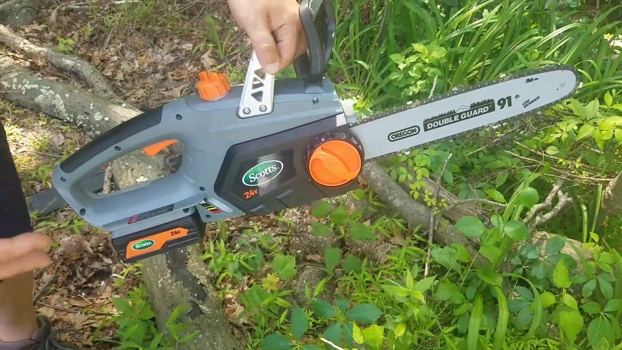 We Tried The Cheapest Mini Chainsaw At Home Depot. Here's How It Went