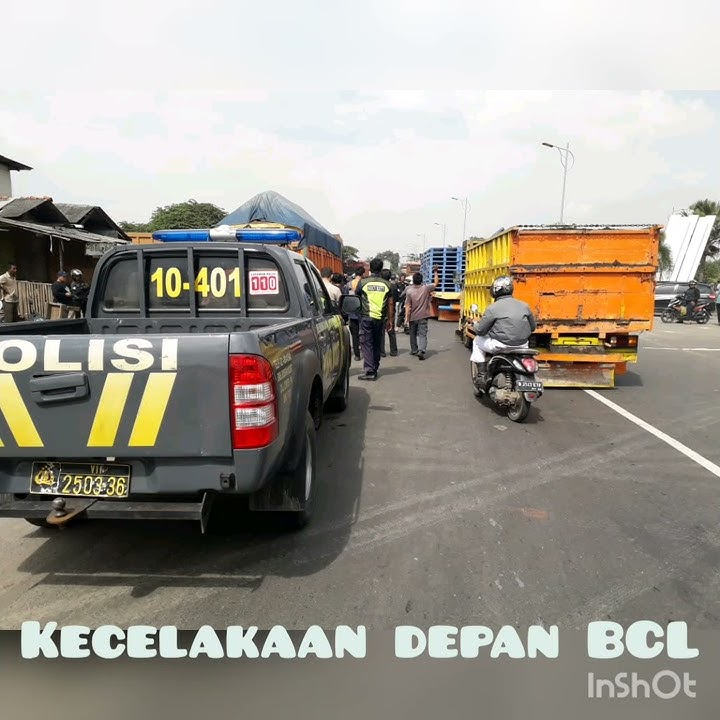 Detik detik Kecelakaan truk vs pick up depan bcl