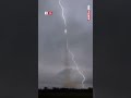 ⚡️Çin'de kalkıştan 30 saniye sonra yıldırım çarpan roket, sorunsuz bir şekilde yoluna devam etti