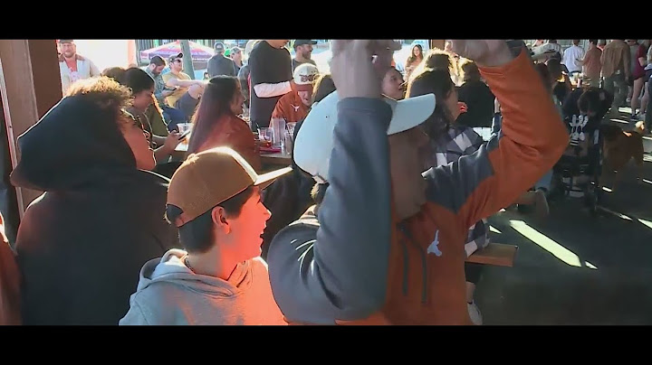 Fan react after Texas Longhorns beat Arizona State Sun Devils in Peach Bowl