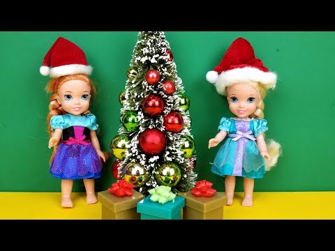 christmas-!-elsa-and-anna-toddlers---what-happens-to-santa-?-gifts---decorations---tree