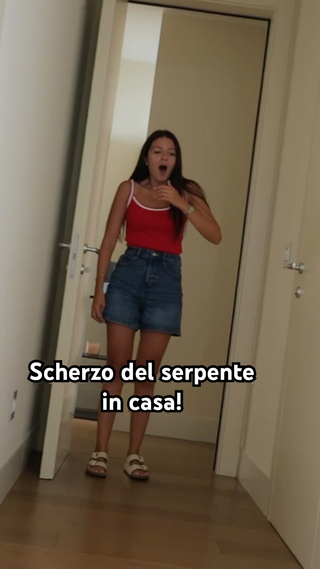 Sofì trova un SERPENTE in casa ?