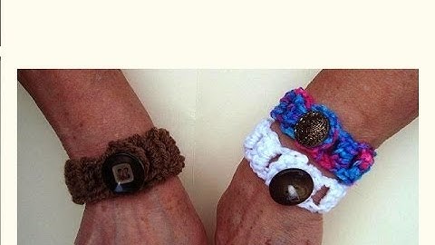 Easy button up crocheted bracelet, video tutorial.  How to diy.