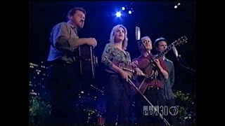 Down to the River to Pray - Alison Krauss (live in 2002)