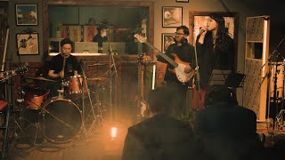 The Library Sessions - The Royal Heartaches • Uur Tsaikhad (Live) Resimi