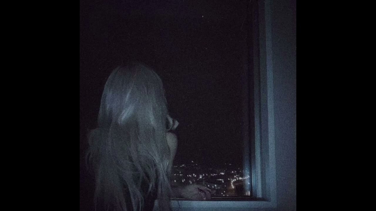 Курю один в небе гаснут огни (сниппет)