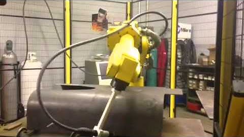 Robot Plasma Cutting Cell