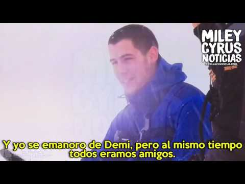 Nick Jonas hablando de Miley Cyrus y Selena Gomez (Español)