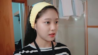 Hyunjin Hello, Im At The Restroom