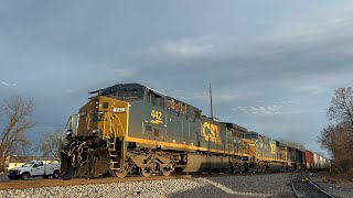 K5LA Battle + CSX YN3C AC44CW 442 w/ SD70MACe Leads Manifest M648 on 1/3/23