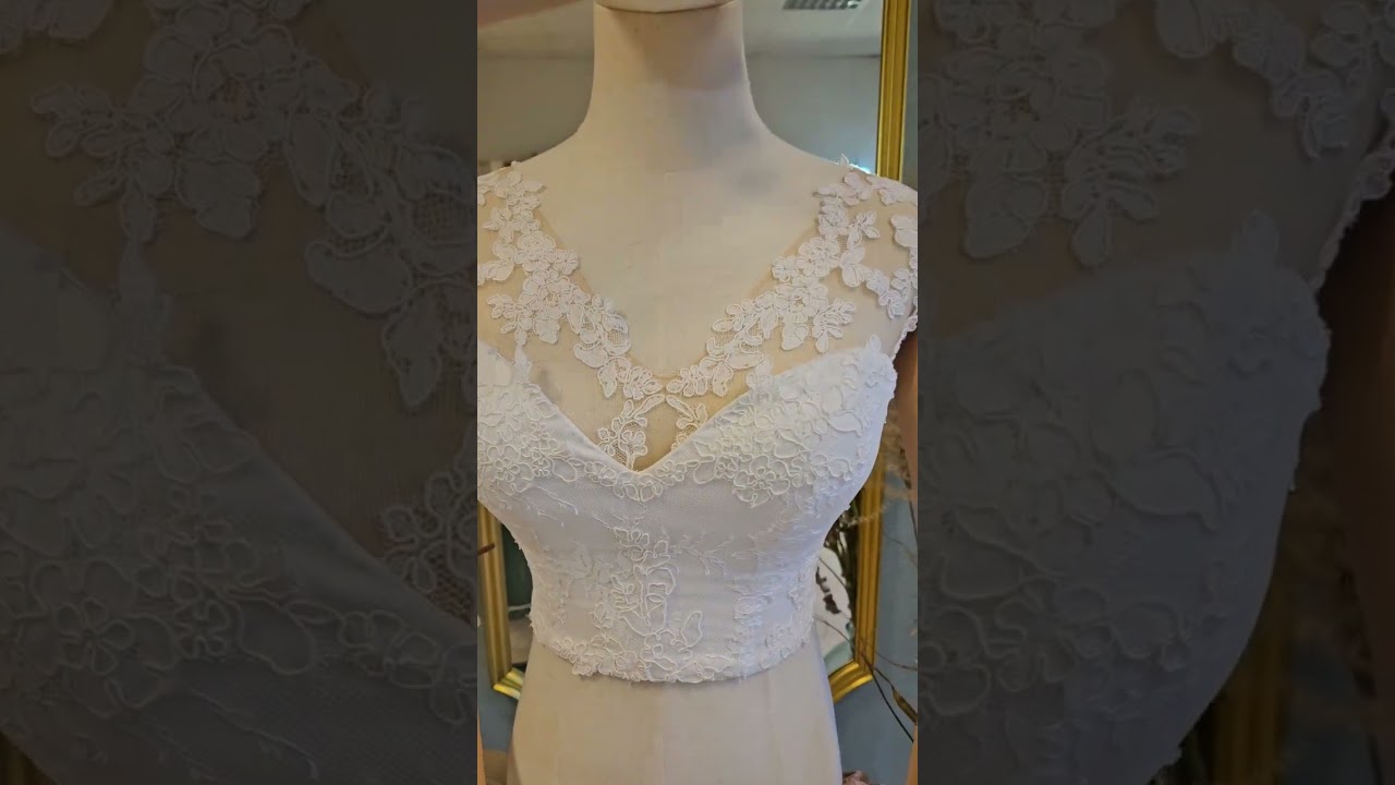 Lace corset and separate blouse. Custom made wedding dresses #liliyaatelier