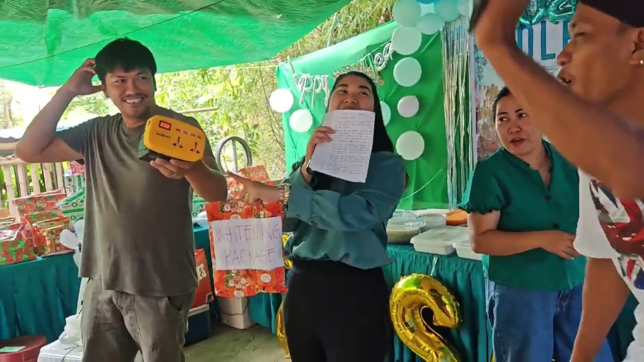 Game prize with a twist