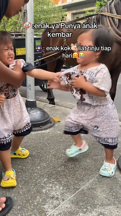 momen lucu ketika punya anak kembar bikin ngakak ‼️‼️ #ngakak #lucu #kembar #kocak #ketawa #shorts