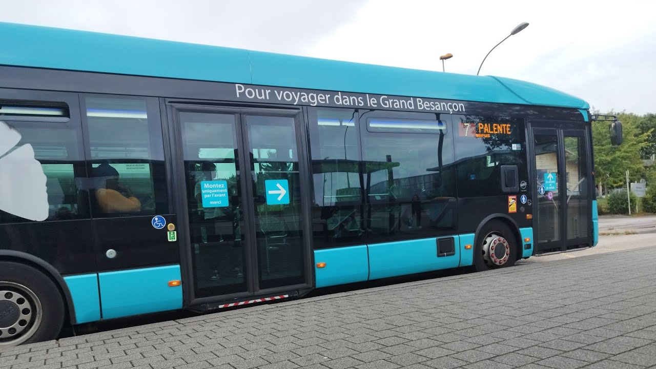 Roadmovie bus Iveco urbanway 12 diesel sur la ligne 7 de ginko Besançon