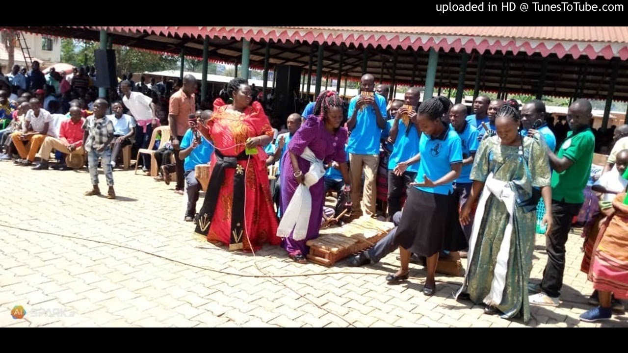 - Enjira yobulamu - kabona kabikira maama iganga