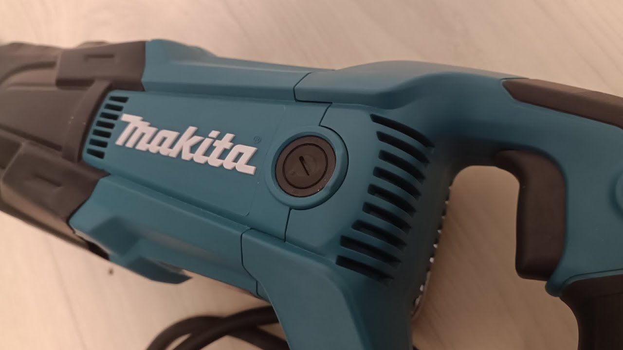 Обзор сабельной пилы Makita JR3061T