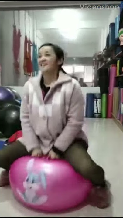 My supplier on a space hopper #10   CARTOON SFX!