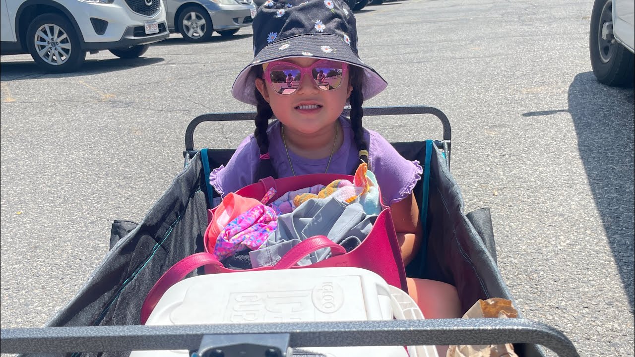 BTBF 709 Kết thúc kì nghỉ hè. Dẩn 2 em nhỏ đi tắm nước ở Water