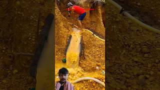 jameen ke niche itna Sona 😱#viralvideo #shortvideo #trendingshorts #viralshorts
