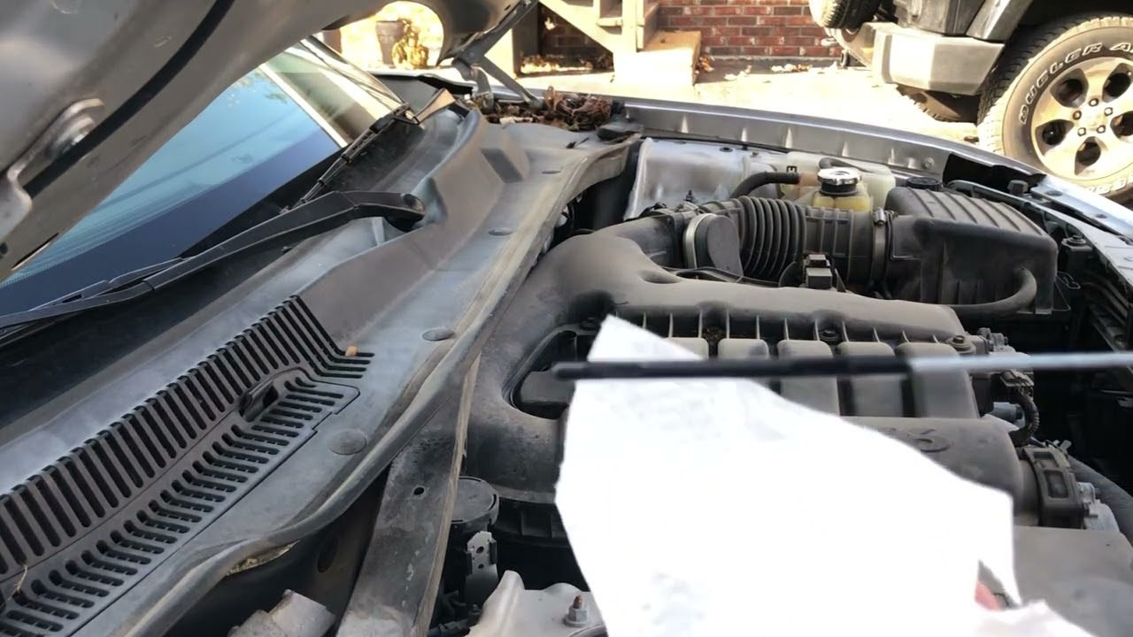 How to Check Transmission Fluid on a 2007 Dodge Charger