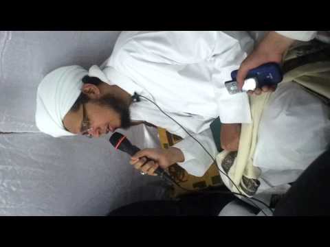 أنزلت حاجاتي على أعتابه السيد أحمد الجفري