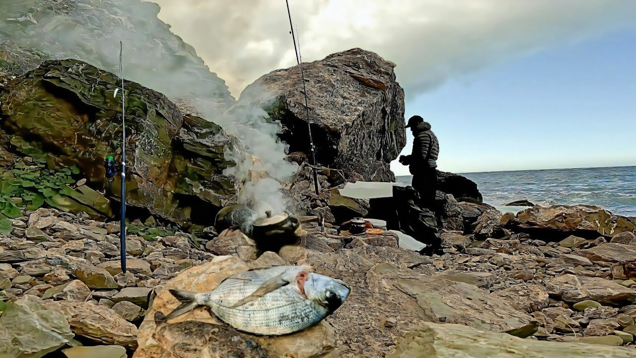 From the Mountains to the Sea: Solo Survival Fishing in Rough Sea