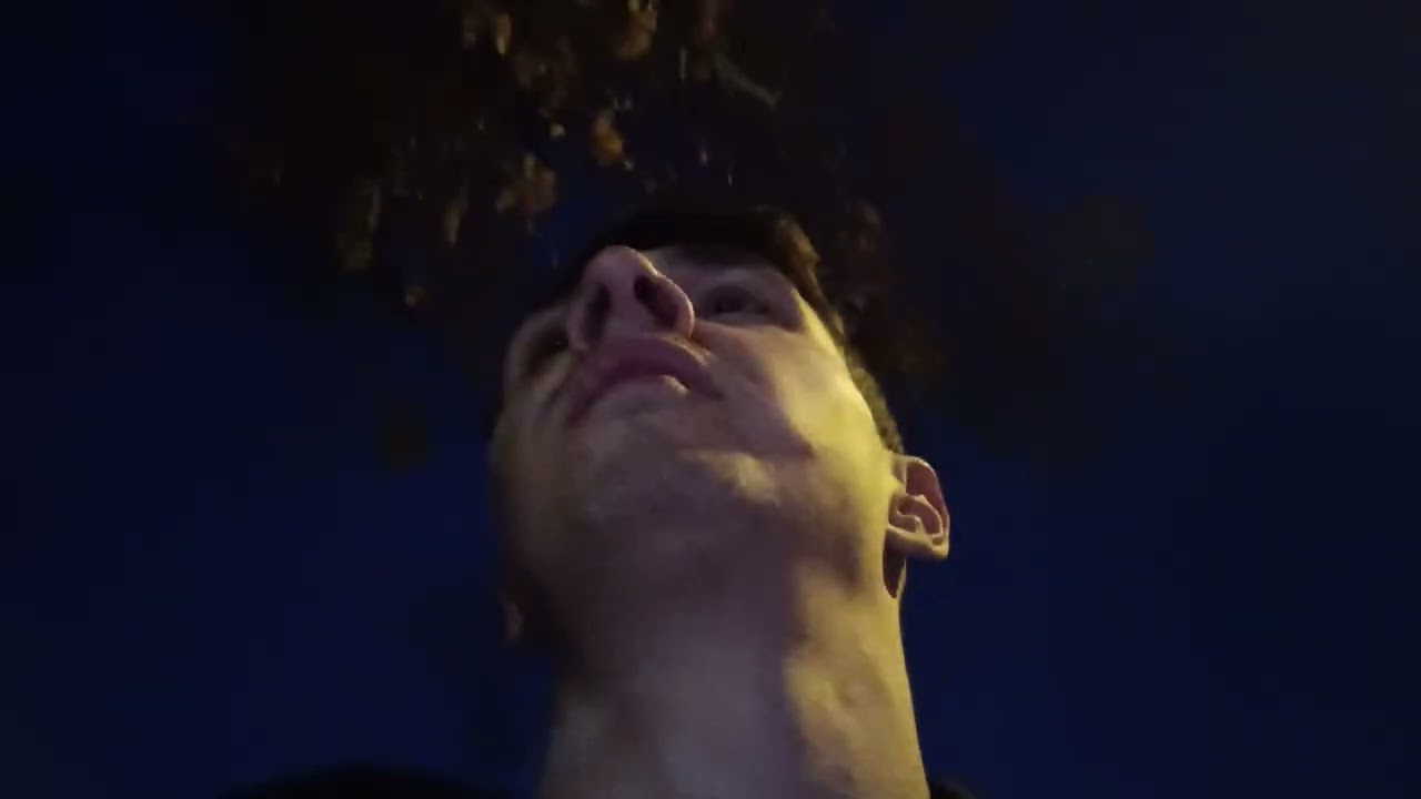 Человек силой хочет что ты прикыдвался.Причины и как решить