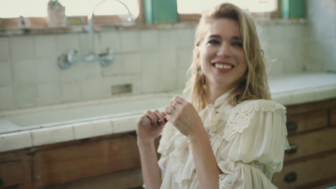 Léa Seydoux Puts a SPELL ON YOU for LOUIS VUITTON Fragrance