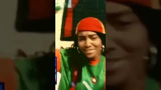 53-year-old Rozonda Thomas from TLC tells us how she got the nickname "Chilli" 🎶 🔥  #music #rnb #tlc