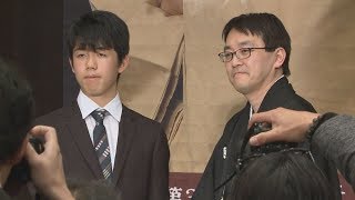 「初心を忘れず」と羽生竜王 就位式に藤井四段も出席
