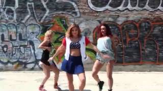 Chachi's dance on mauritanienne music wooow! So hot so sexy