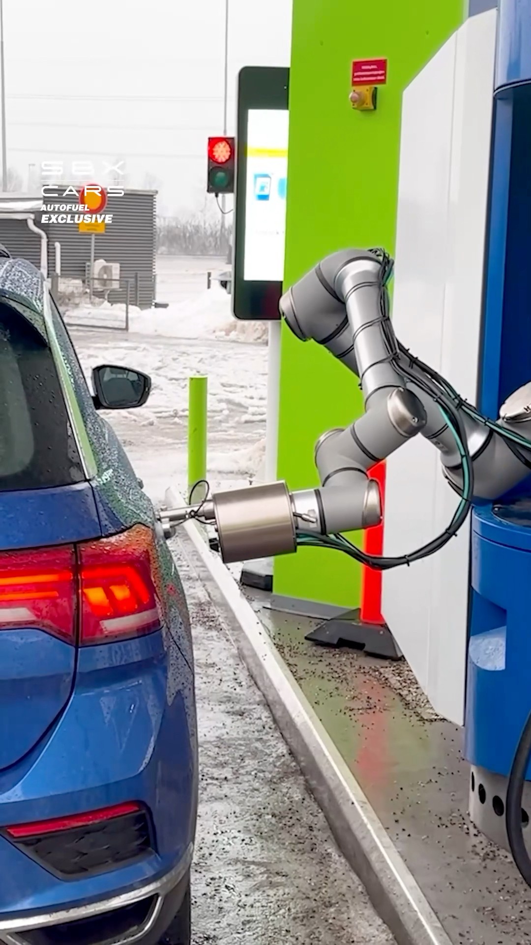 No need to leave your car to add gas anymore ? #robot #cars #petrol