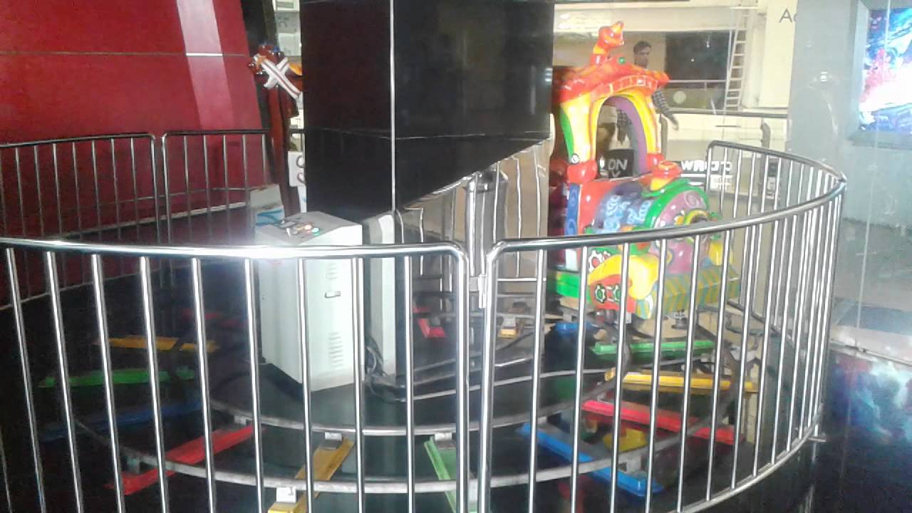 Sadhika at Fun Republic Mall - Lucknow, 18 Oct,15