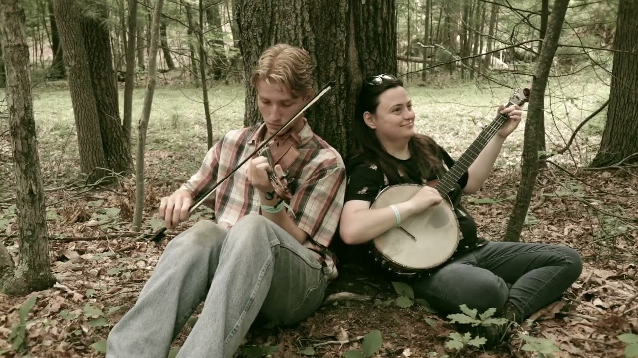"Waynesboro" (From Edden Hammons) - Old-Time Fiddle & Banjo - Ben Kiser & Rachel Dunaway