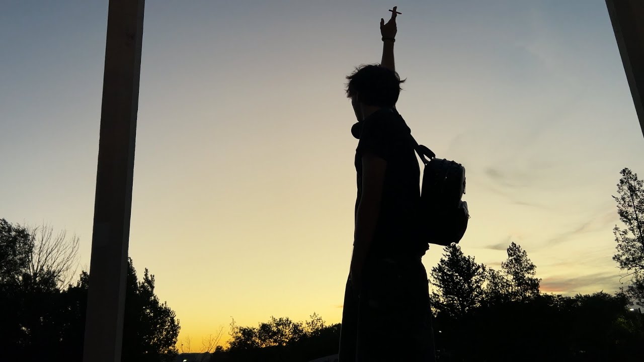 Kony - un beso antes del odio (Video Oficial)